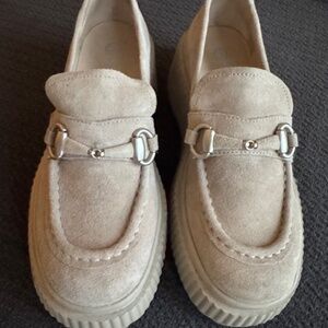 WISHBONE Jade Platform Loafer - Beige - Size 7.5